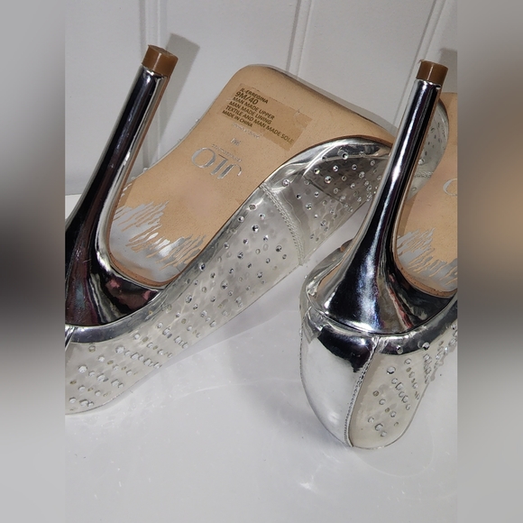 JLo Clear Rhinestone Pumps - Picture 9 of 10